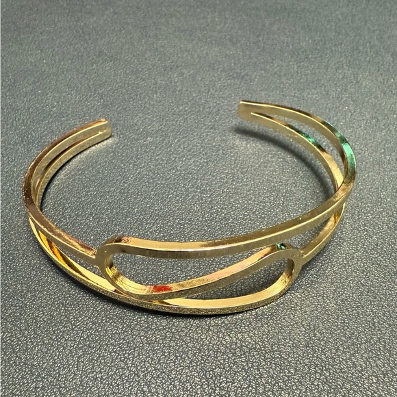 Adjustable Cuff Bracelet - Picture 3 of 3